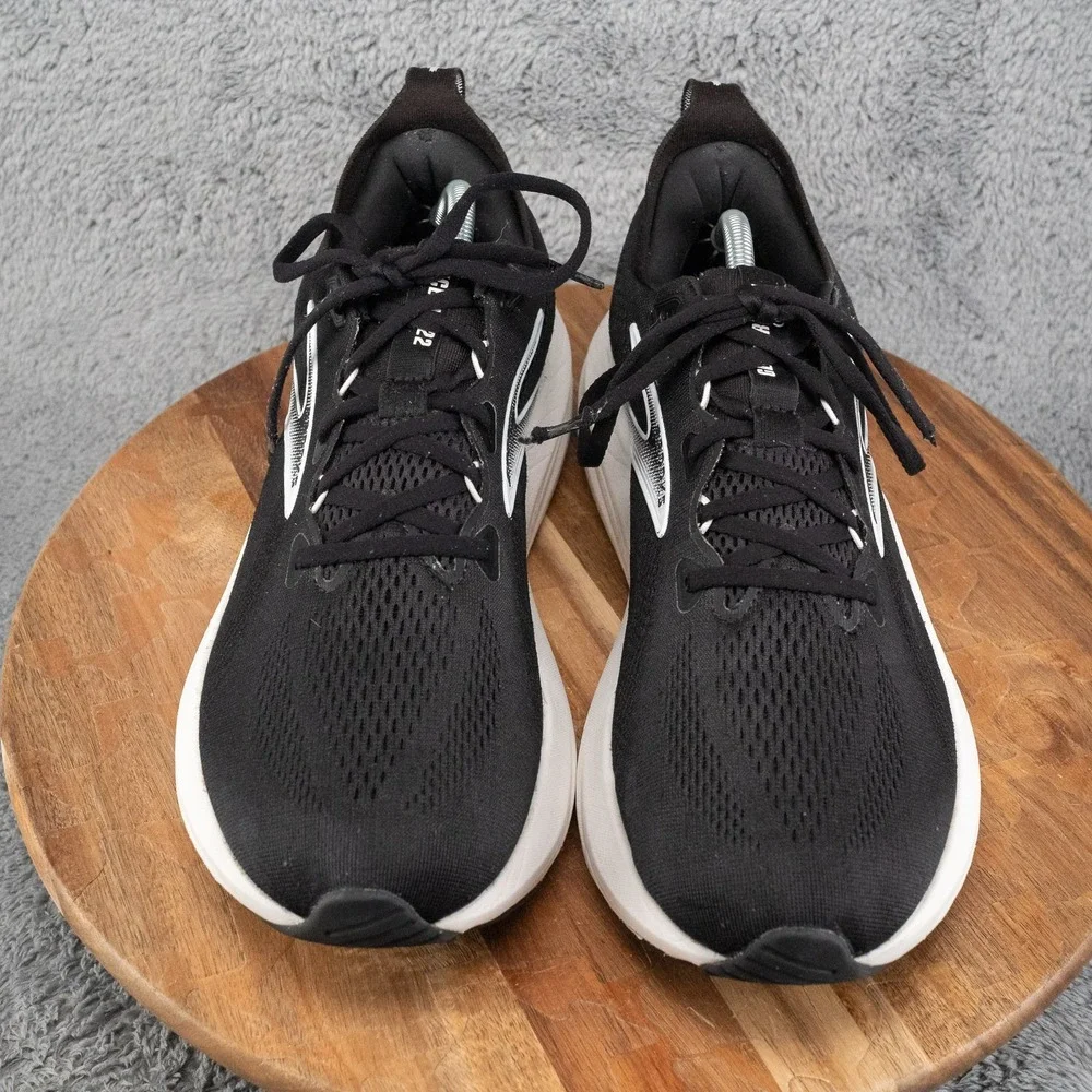 Brooks size 12